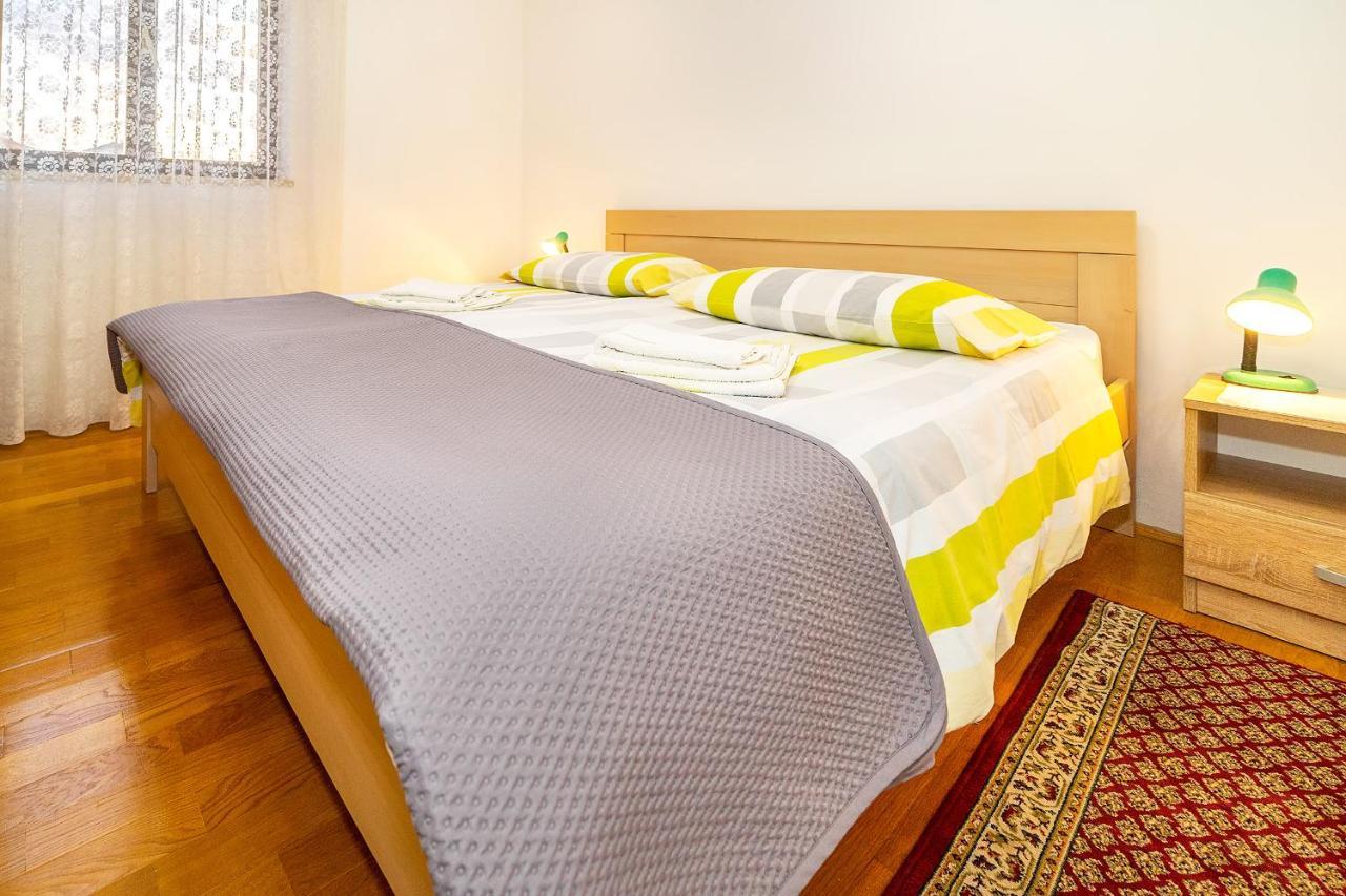 Apartments Jurina 2 Крк Екстер'єр фото