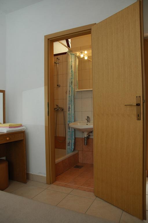 Apartments Jurina 2 Крк Номер фото
